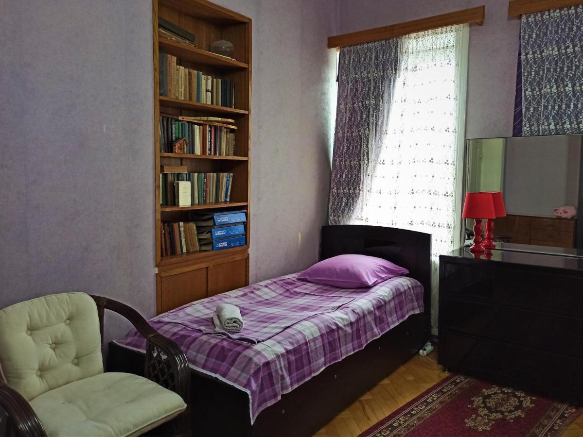 Guesthouse Lilia &Wine Celler เทลาวี ภายนอก รูปภาพ